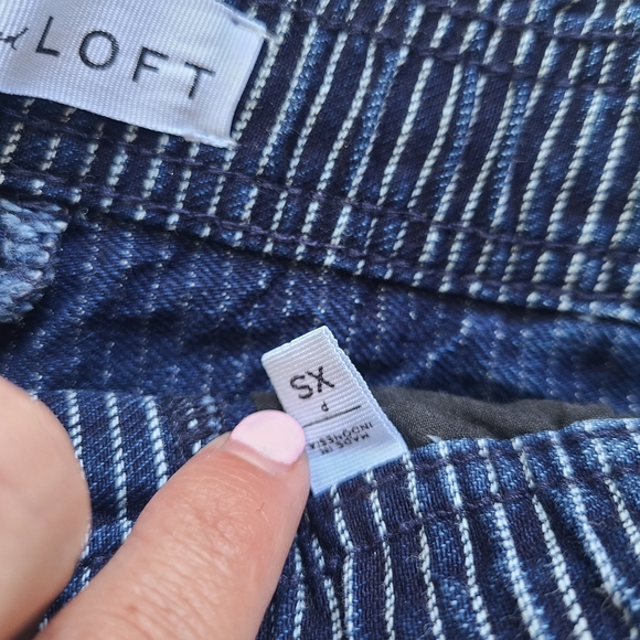 LOFT Blue/White Engineer Striped Casual Drawstring Tie Waist Cotton Shorts - XS - Picture 5 of 7